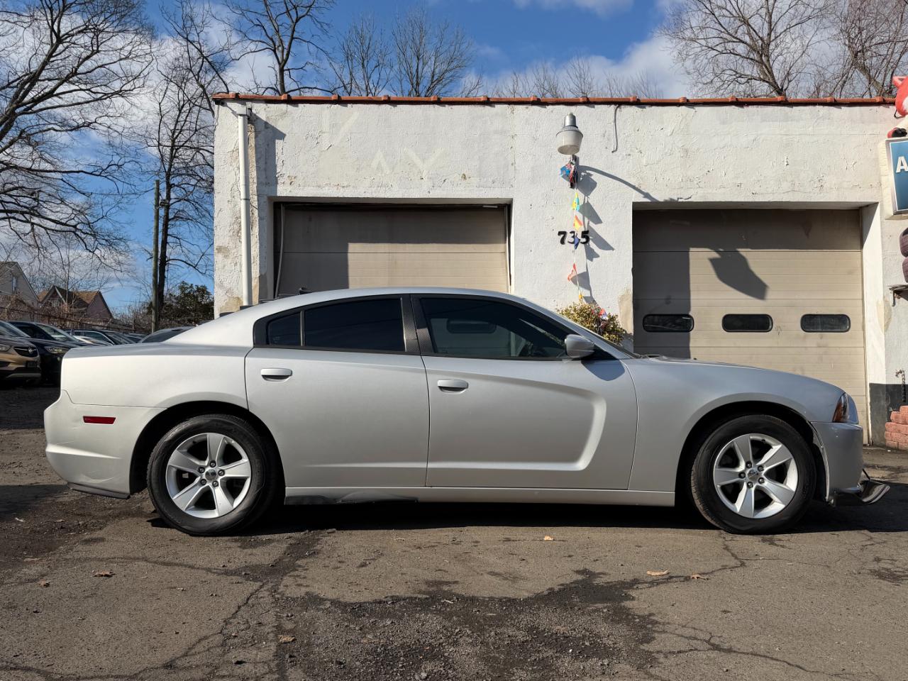 Dodge Charger SE 2012