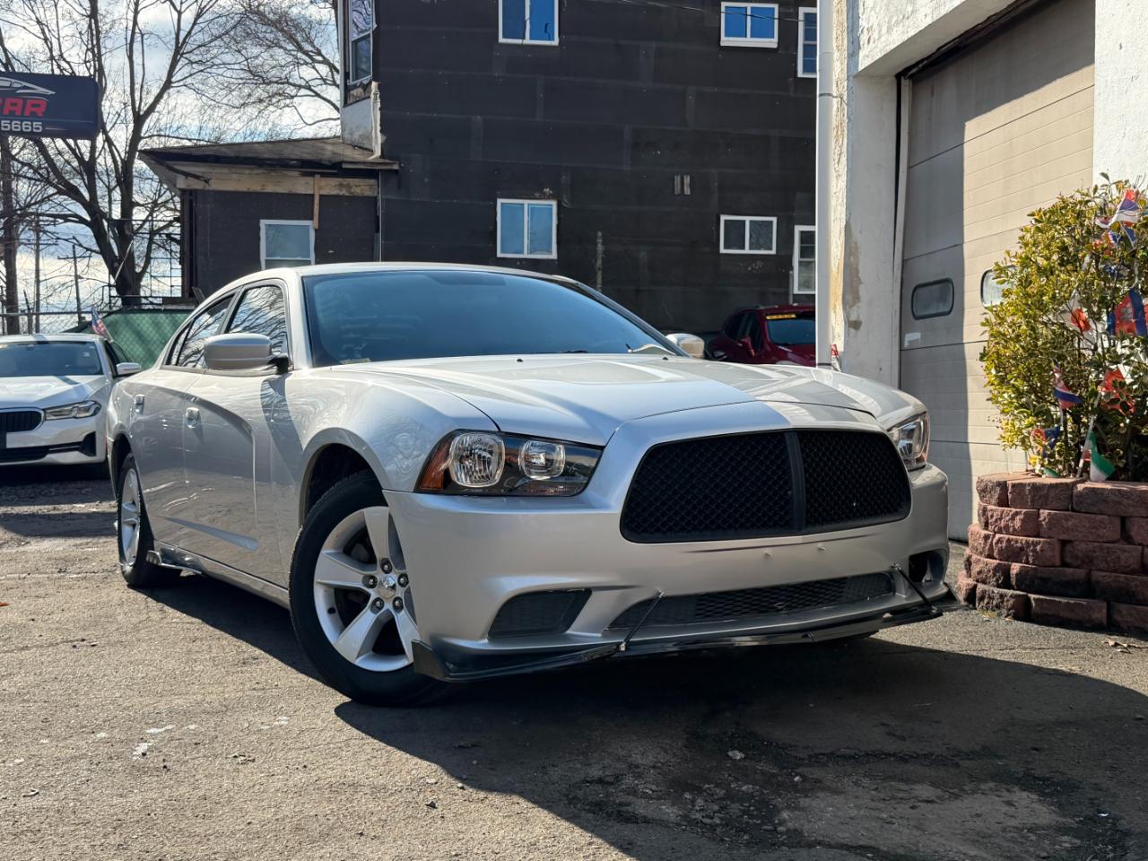 Dodge Charger SE 2012