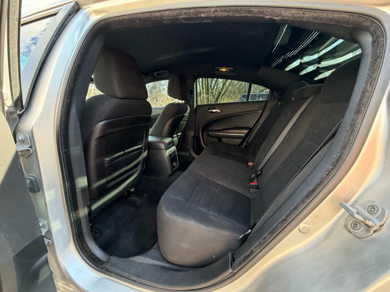 Dodge Charger SE 2012