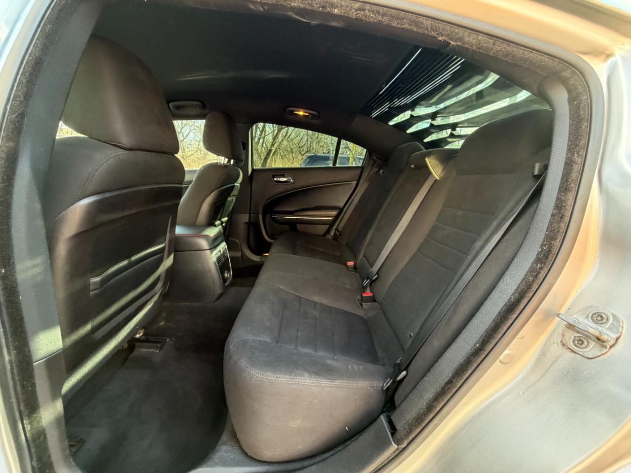 Dodge Charger SE 2012