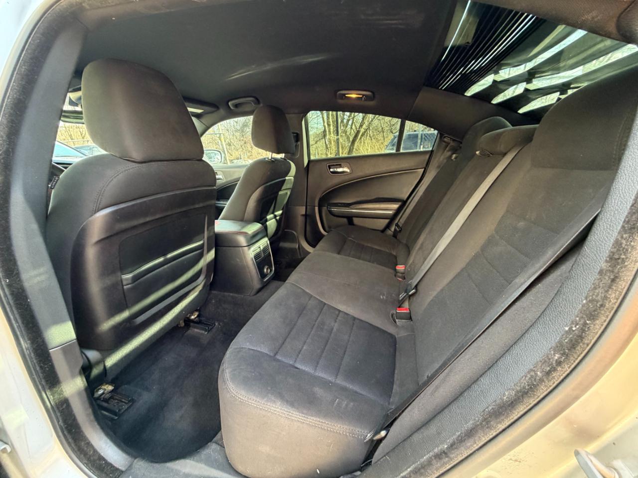 Dodge Charger SE 2012