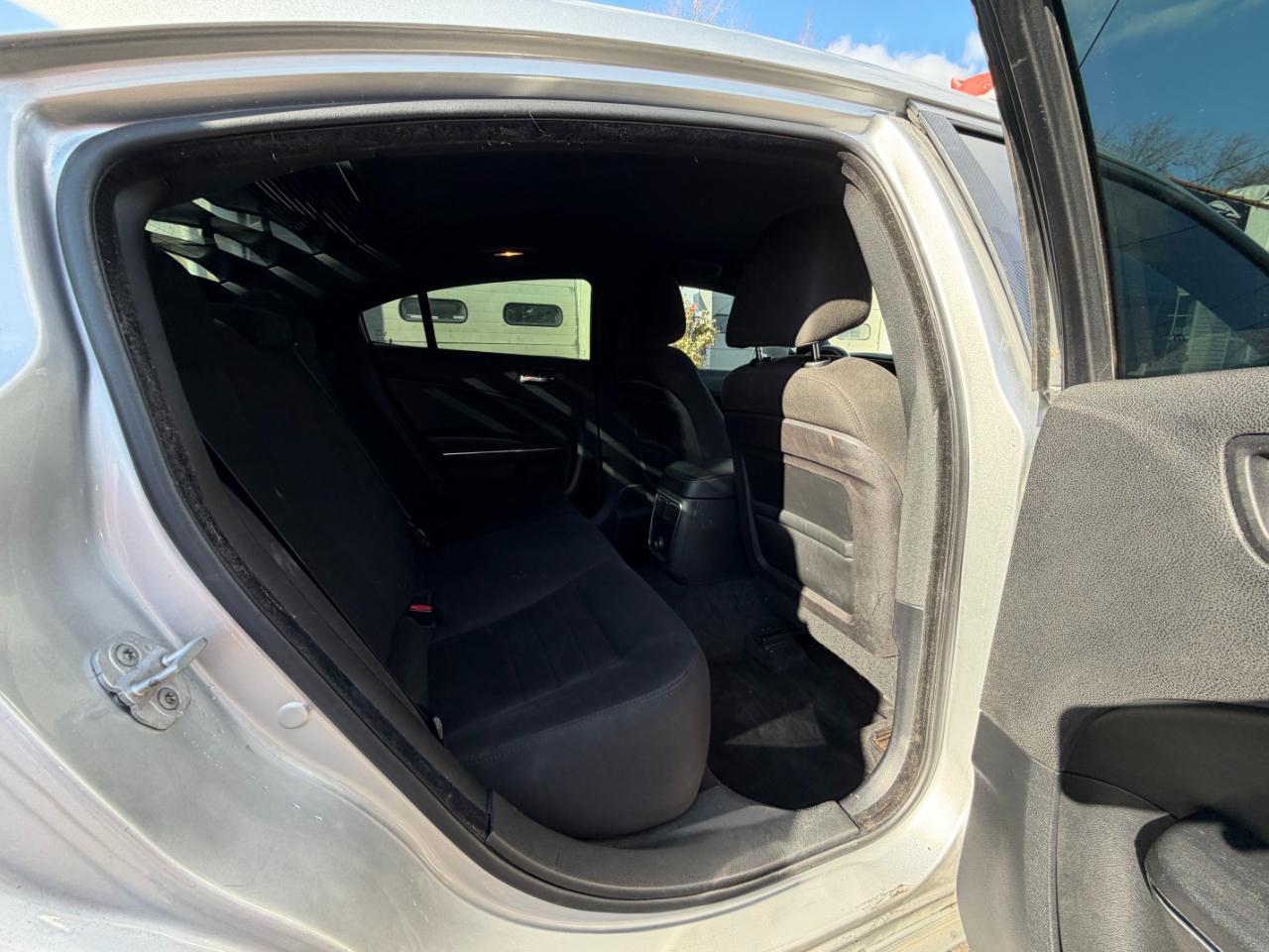 Dodge Charger SE 2012