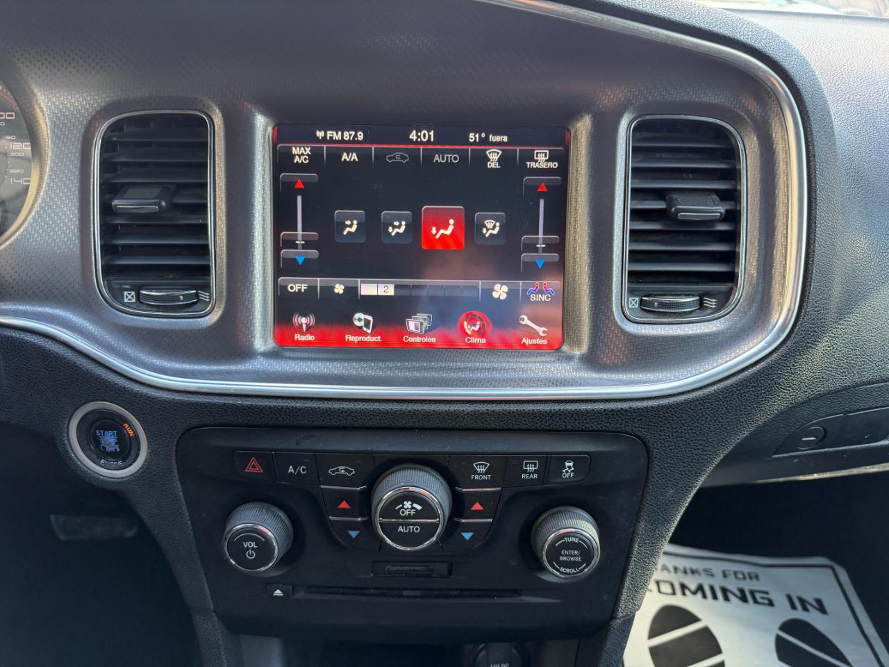 Dodge Charger SE 2012