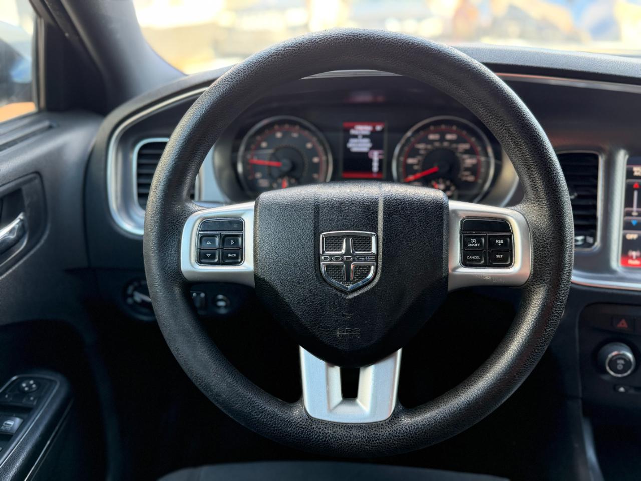 Dodge Charger SE 2012