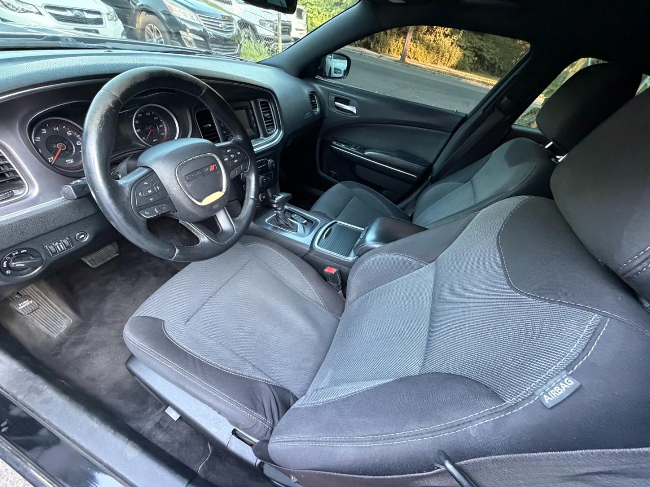 Dodge Charger SE 2015