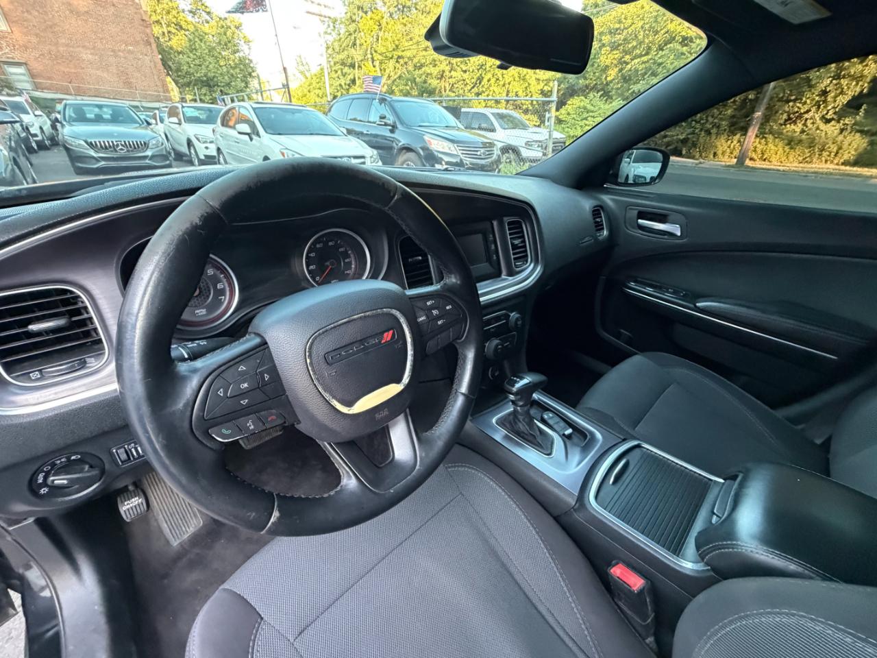 Dodge Charger SE 2015