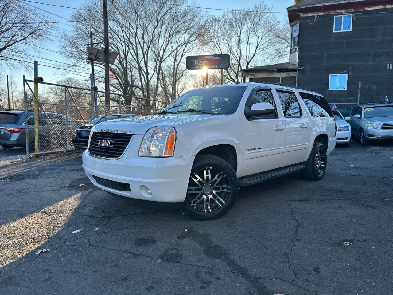 GMC Yukon XL  2011