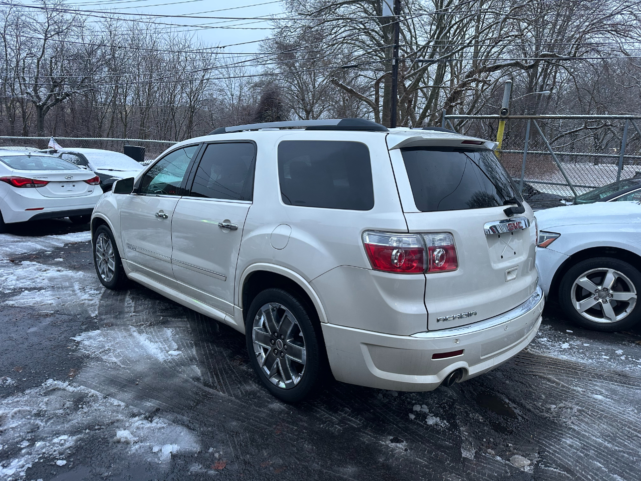 GMC Acadia Denali AWD 2011