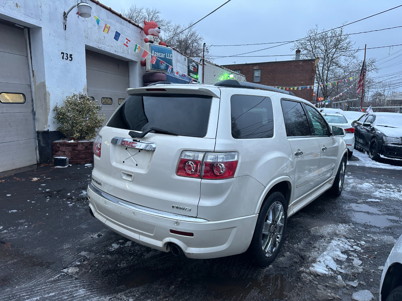 GMC Acadia Denali AWD 2011