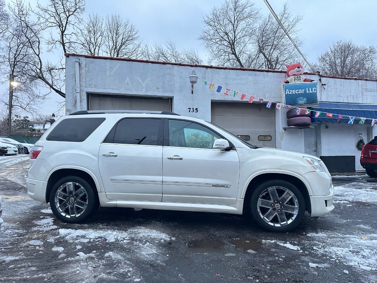 GMC Acadia Denali AWD 2011