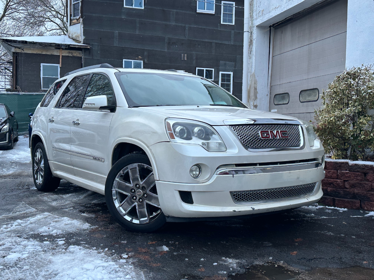 GMC Acadia Denali AWD 2011