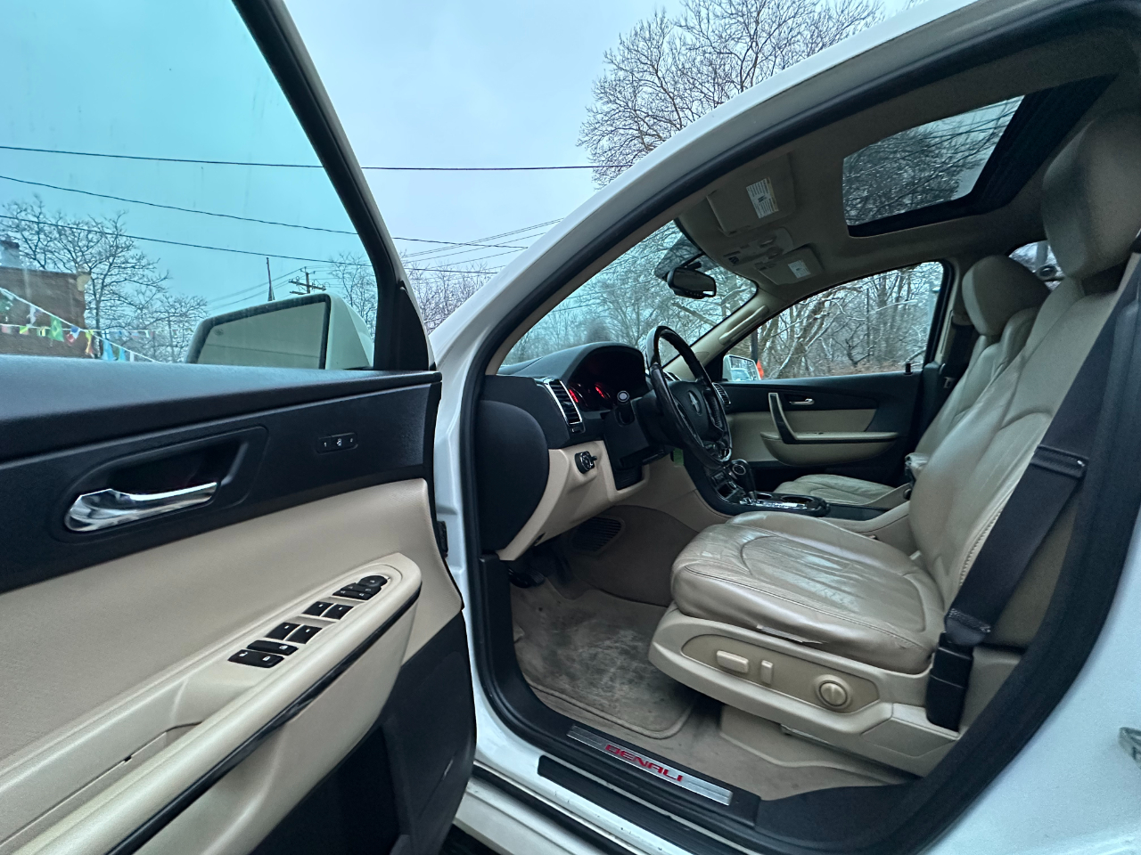 GMC Acadia Denali AWD 2011