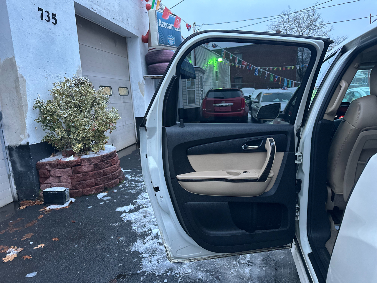 GMC Acadia Denali AWD 2011