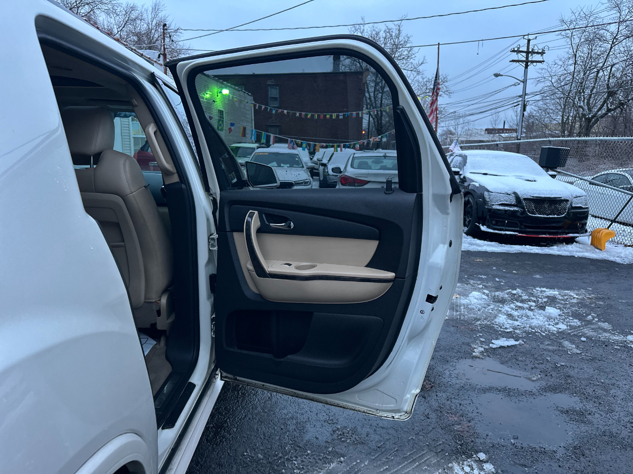 GMC Acadia Denali AWD 2011