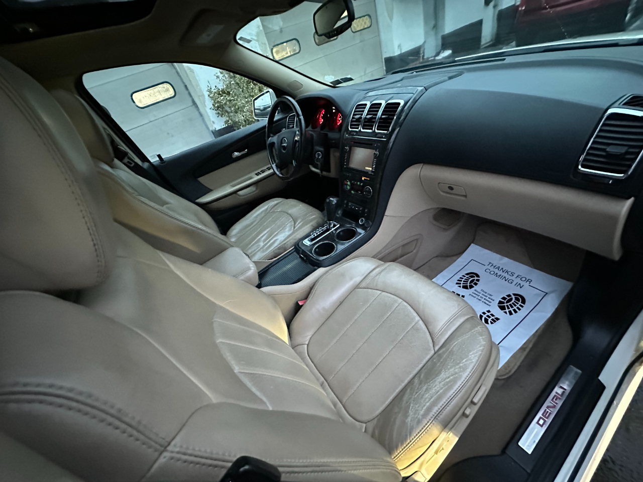 GMC Acadia Denali AWD 2011