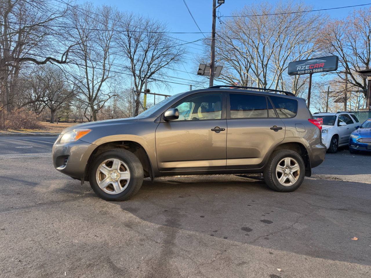 Toyota RAV4 Base I4 4WD 2011