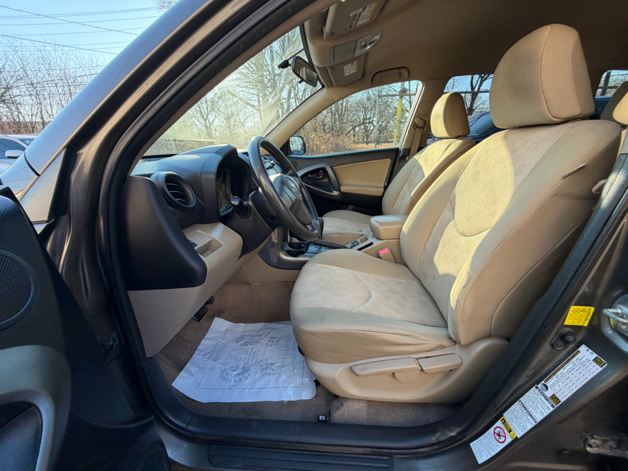 Toyota RAV4 Base I4 4WD 2011