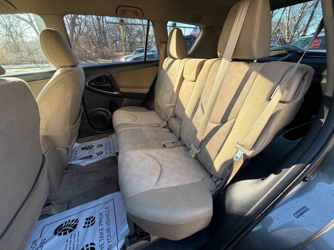 Toyota RAV4 Base I4 4WD 2011