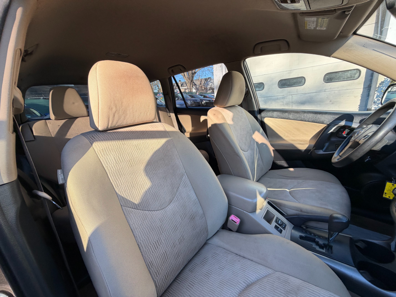 Toyota RAV4 Base I4 4WD 2011