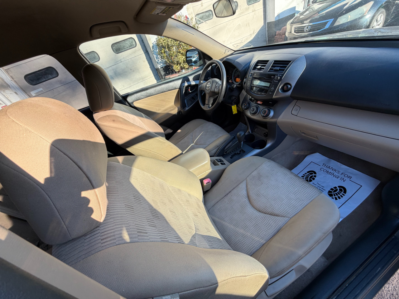 Toyota RAV4 Base I4 4WD 2011