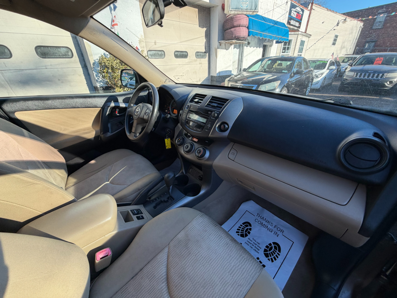 Toyota RAV4 Base I4 4WD 2011