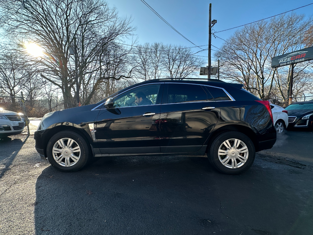 Cadillac SRX Base 2012