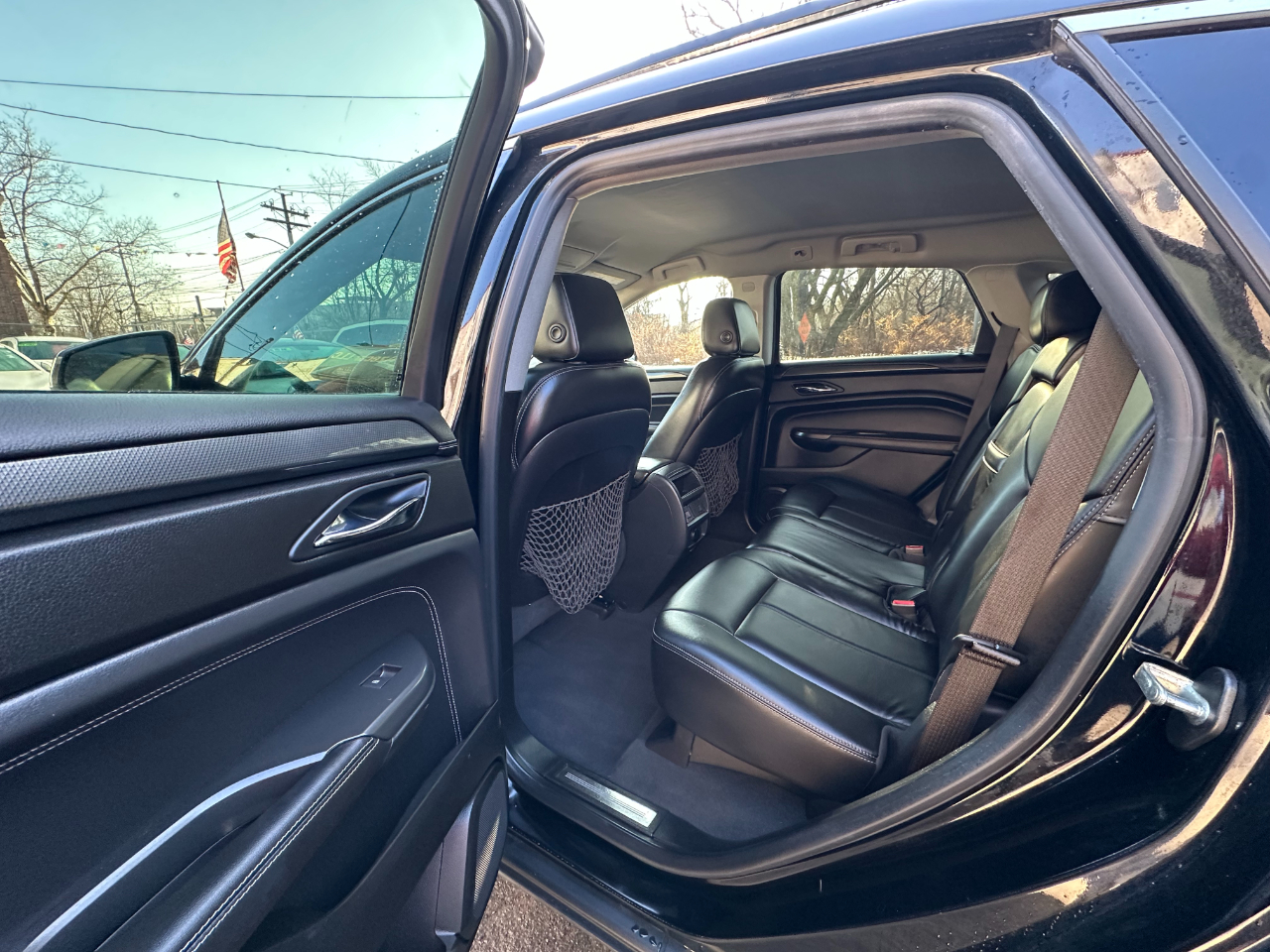 Cadillac SRX Base 2012