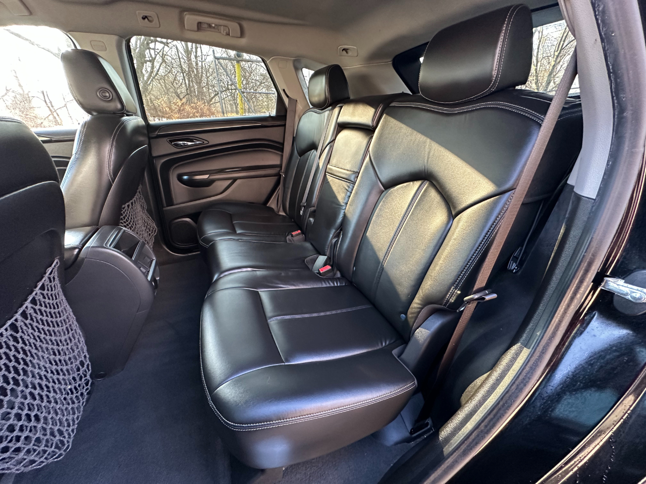 Cadillac SRX Base 2012