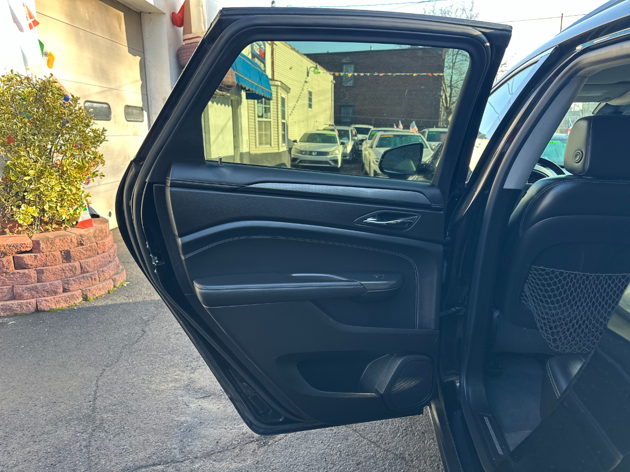 Cadillac SRX Base 2012