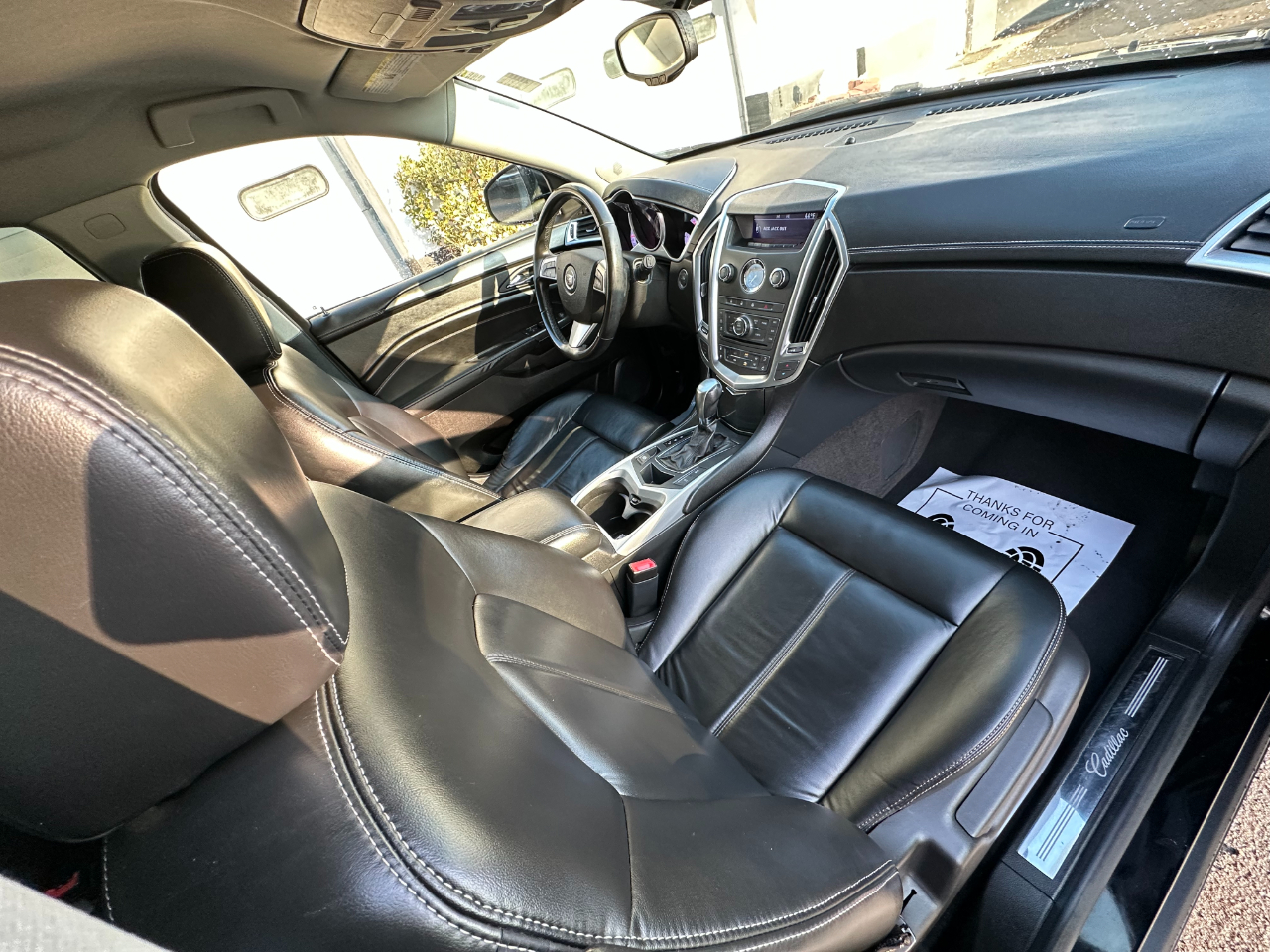 Cadillac SRX Base 2012