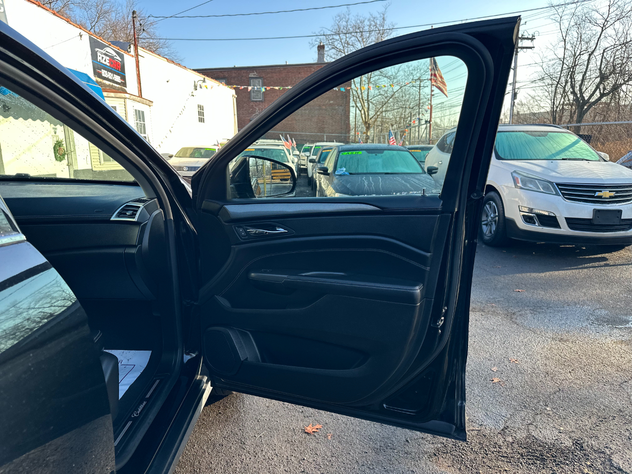 Cadillac SRX Base 2012