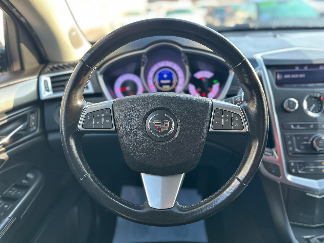 Cadillac SRX Base 2012