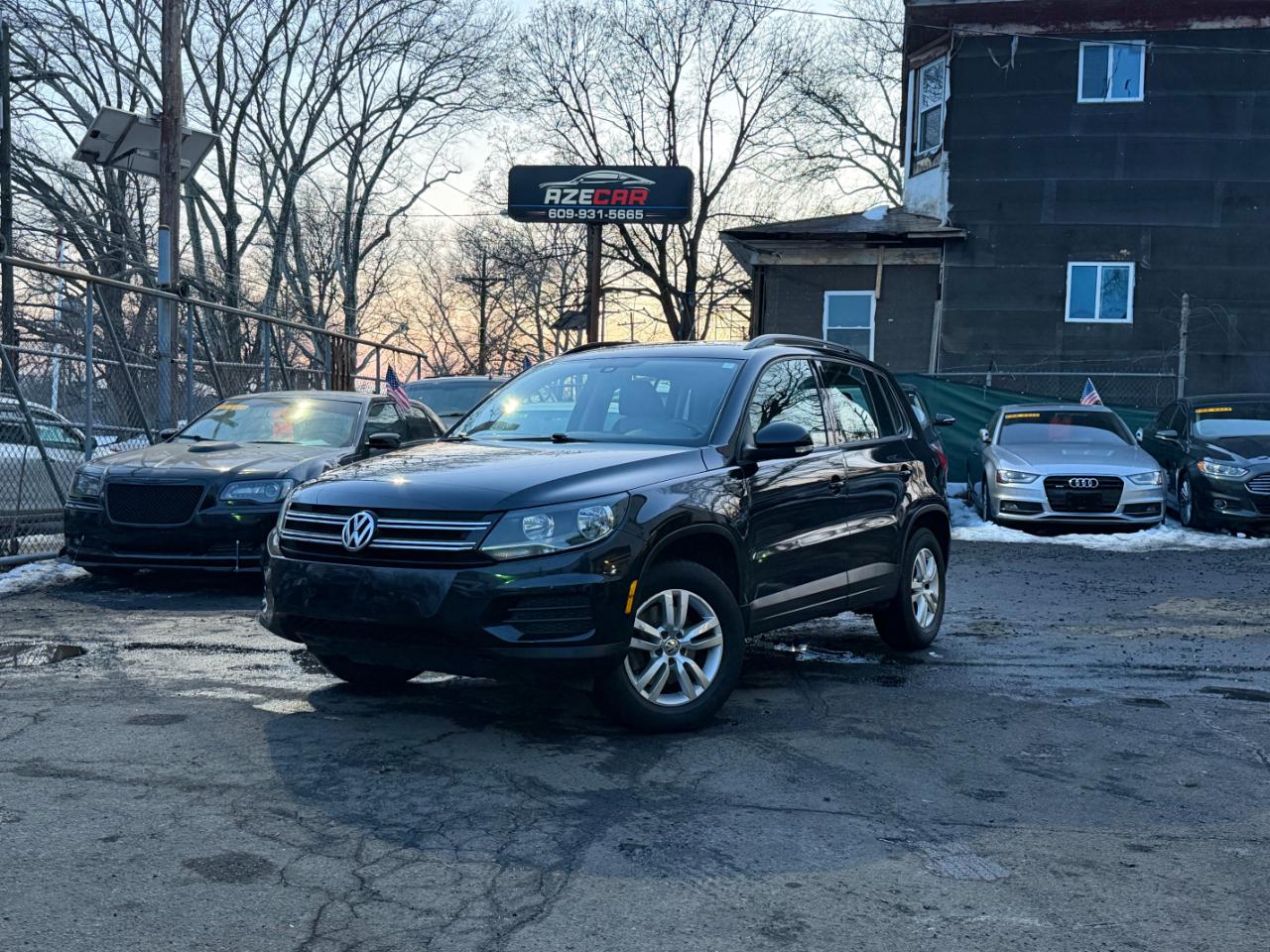 Volkswagen Tiguan S 2017