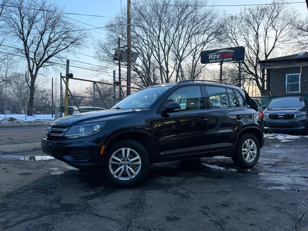 Volkswagen Tiguan S 2017