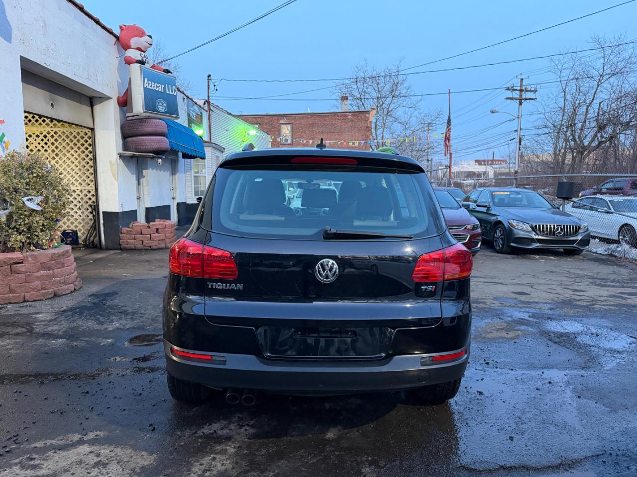 Volkswagen Tiguan S 2017