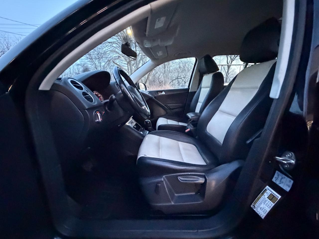 Volkswagen Tiguan S 2017