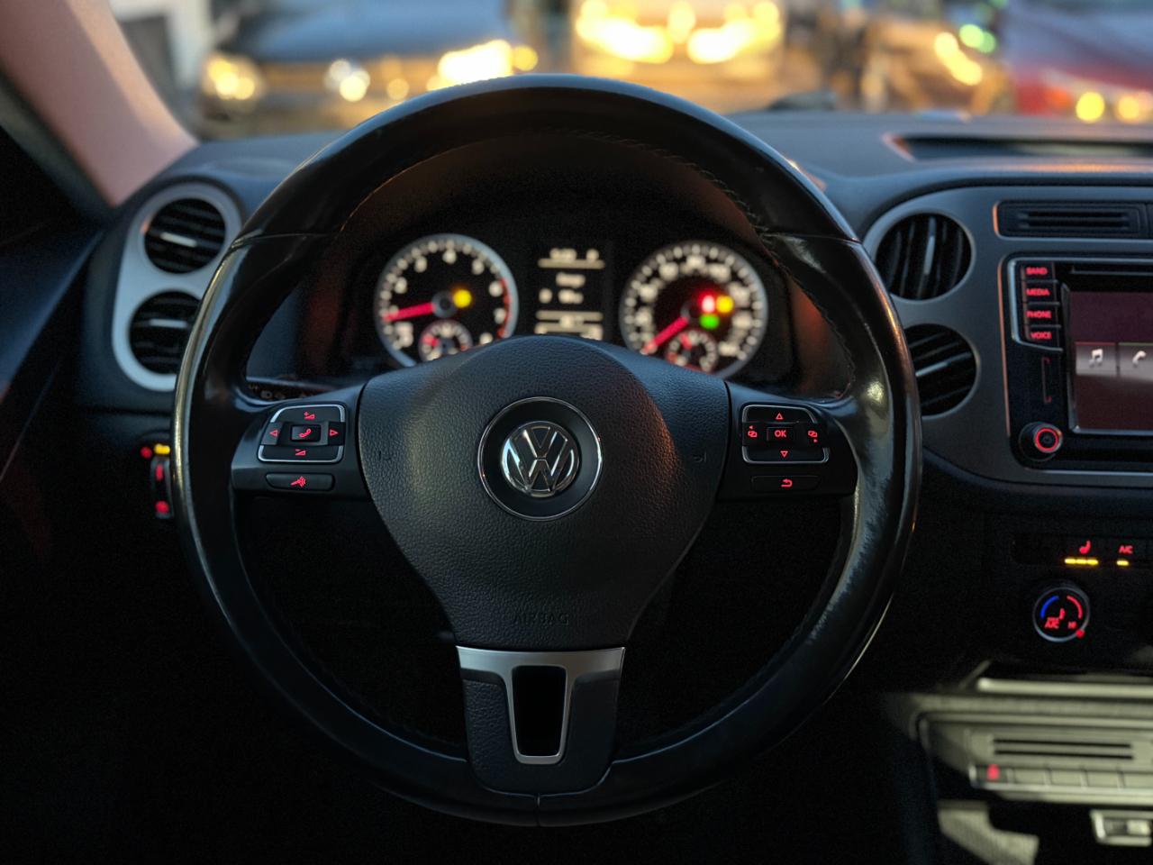 Volkswagen Tiguan S 2017