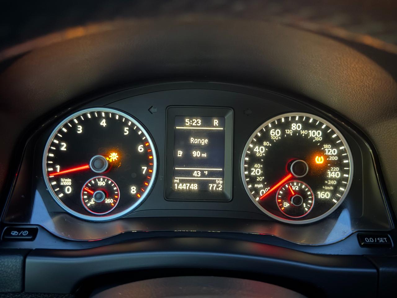 Volkswagen Tiguan S 2017