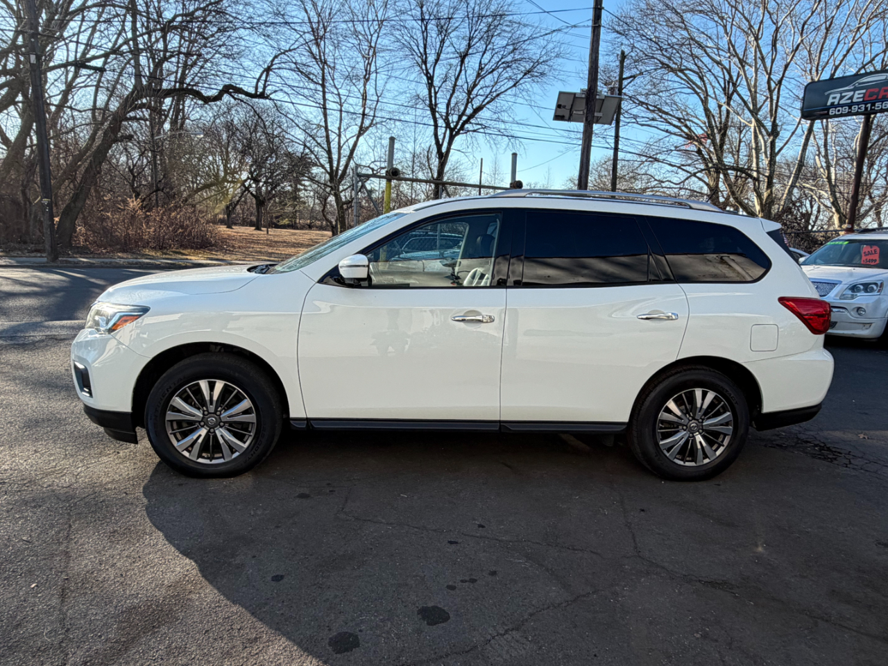 Nissan Pathfinder SL 4WD 2018