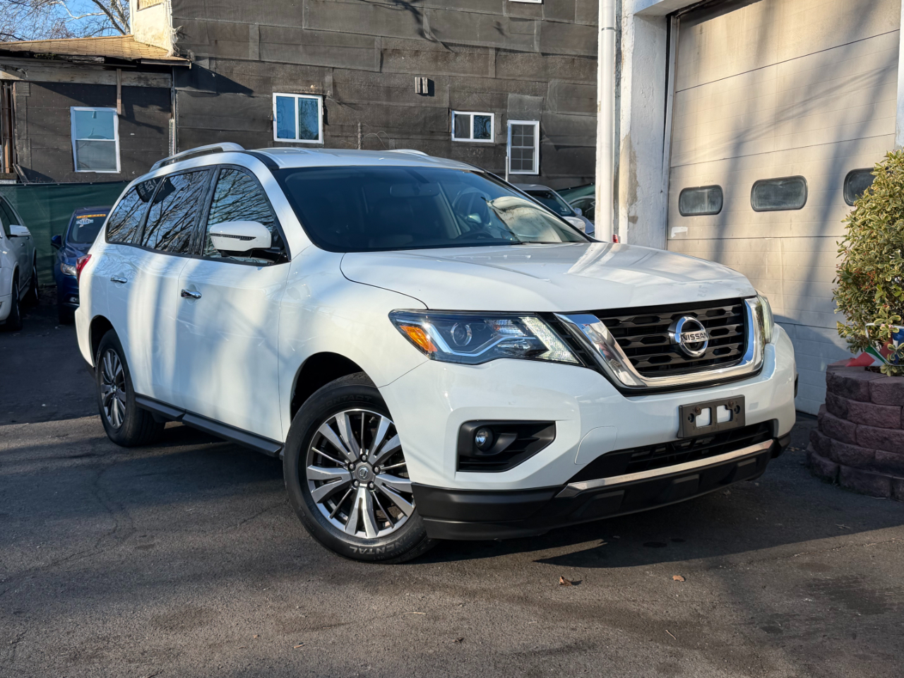 Nissan Pathfinder SL 4WD 2018