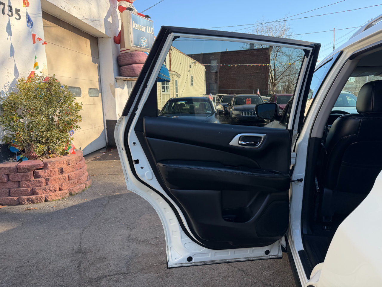 Nissan Pathfinder SL 4WD 2018