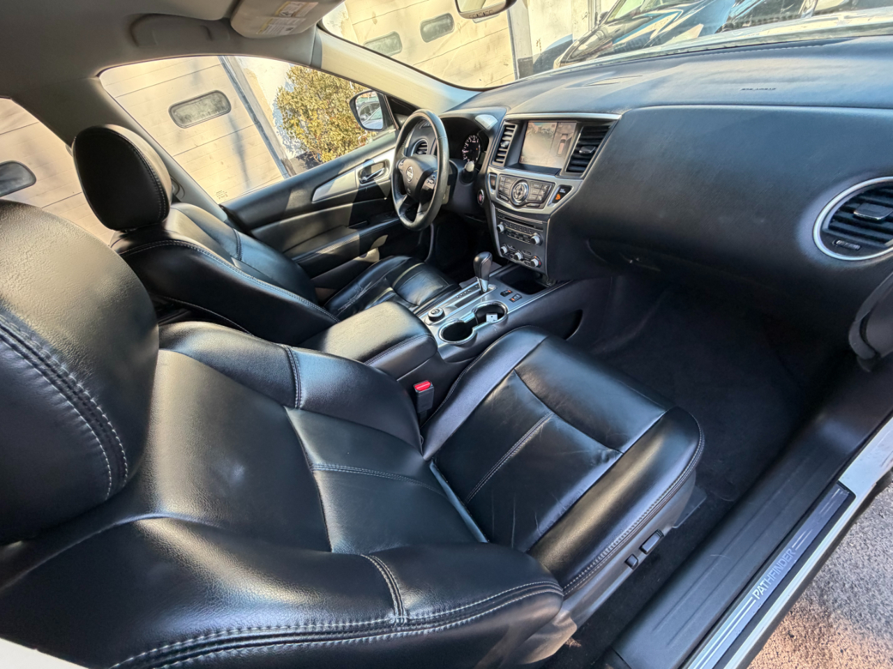 Nissan Pathfinder SL 4WD 2018