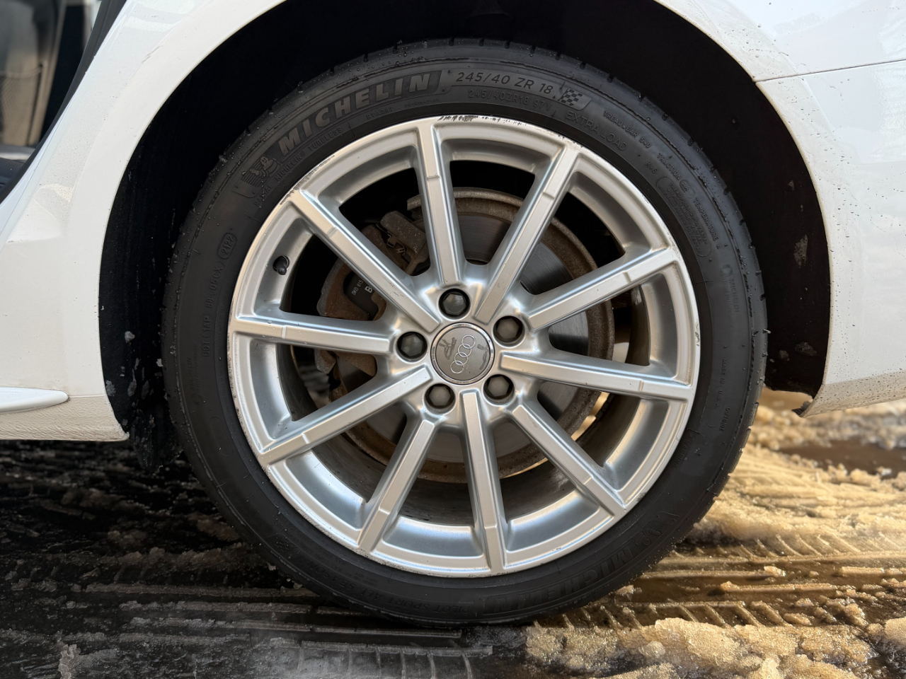 Audi A4 2.0T Premium quattro Sedan 2015