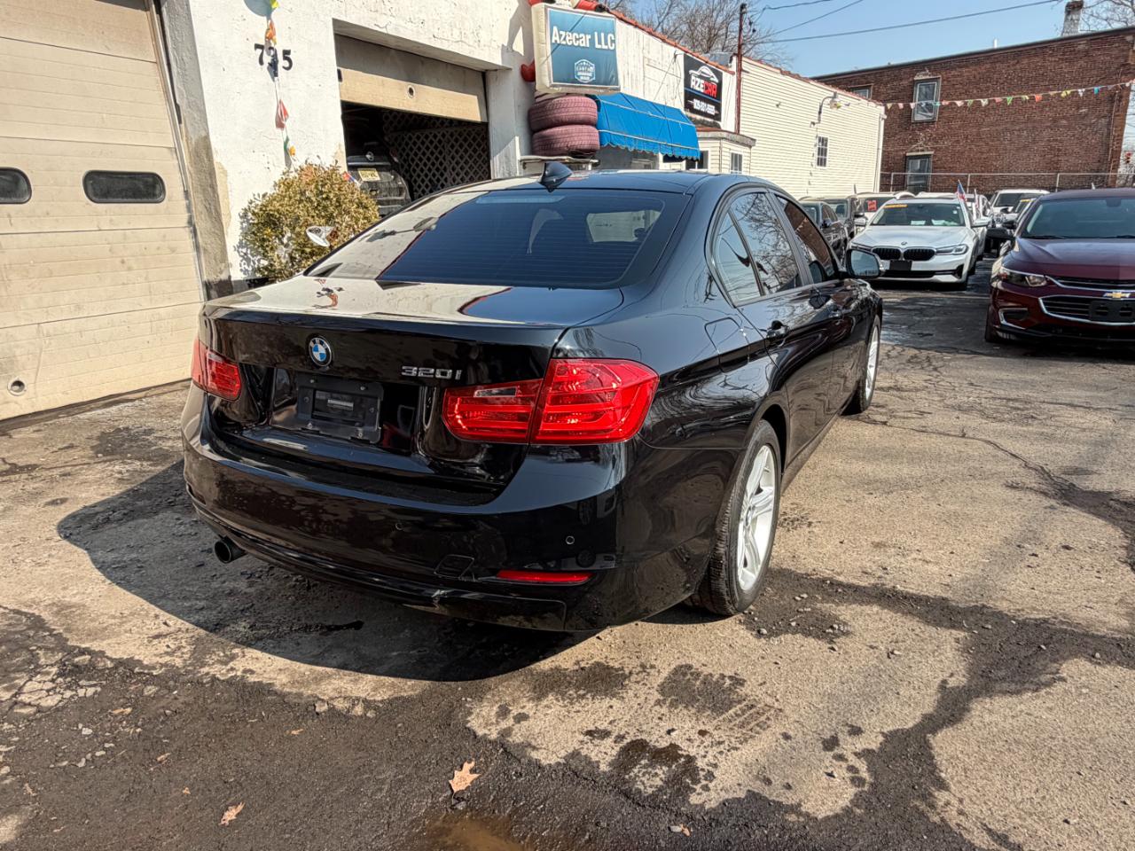 BMW 3-Series 320i Sedan 2015