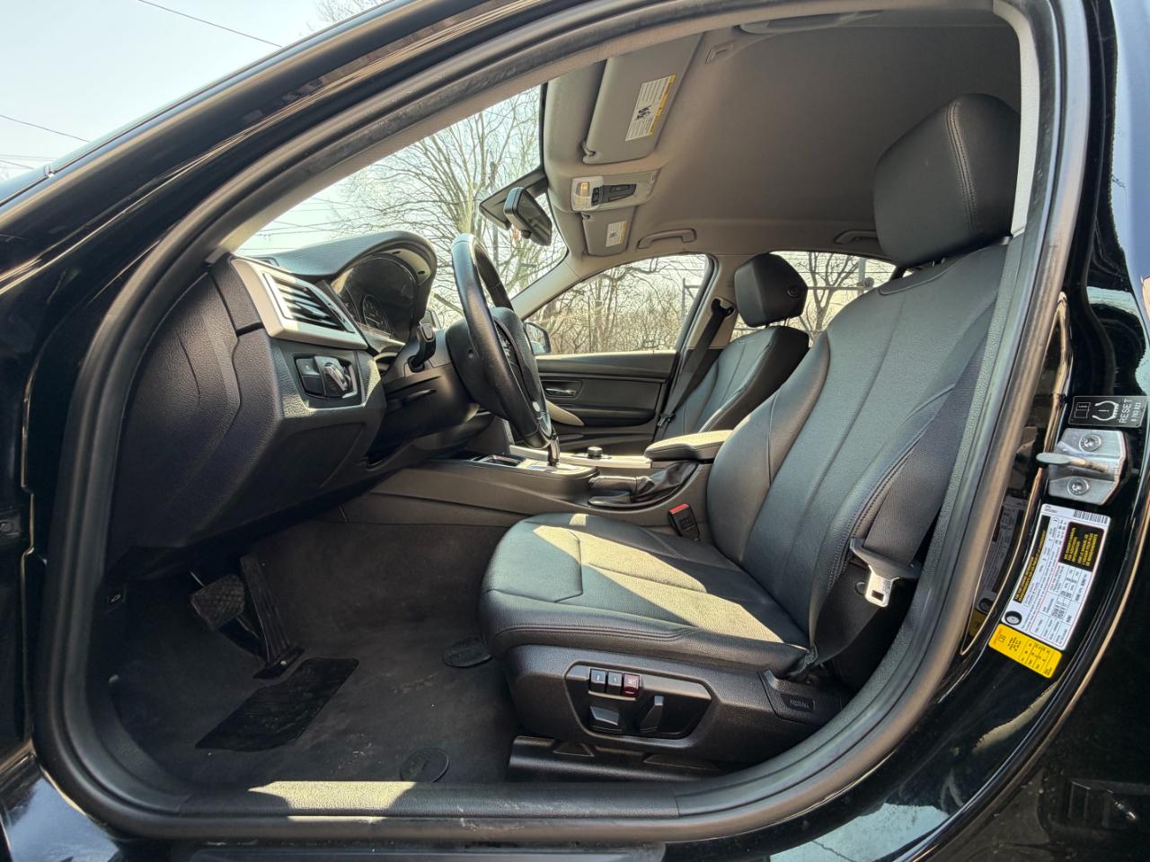 BMW 3-Series 320i Sedan 2015