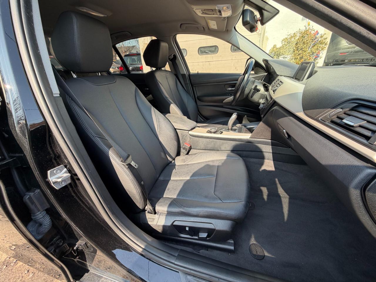 BMW 3-Series 320i Sedan 2015