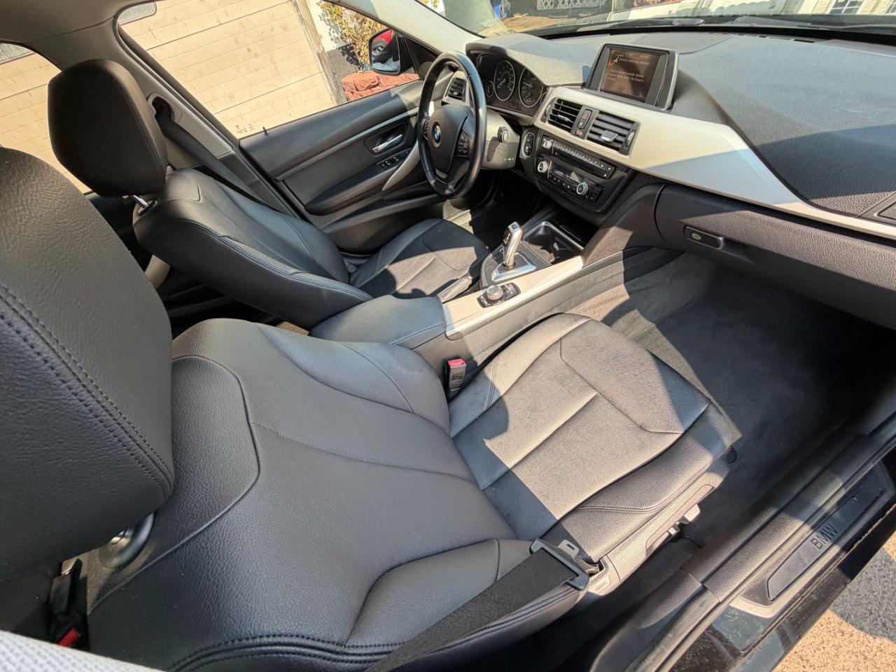 BMW 3-Series 320i Sedan 2015