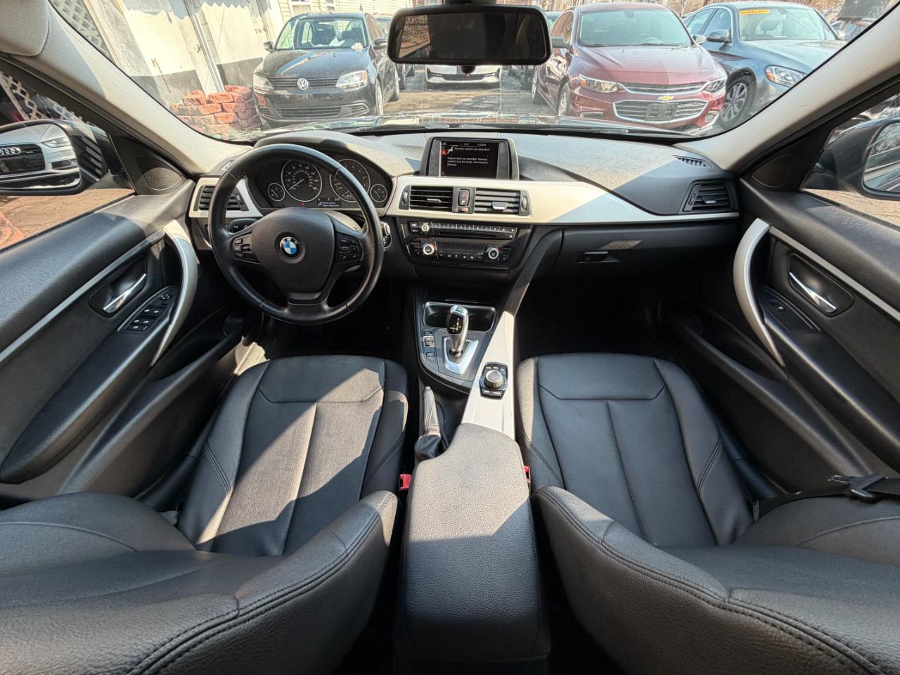 BMW 3-Series 320i Sedan 2015