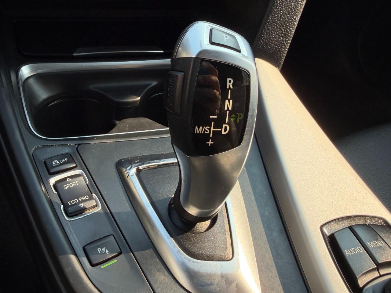 BMW 3-Series 320i Sedan 2015