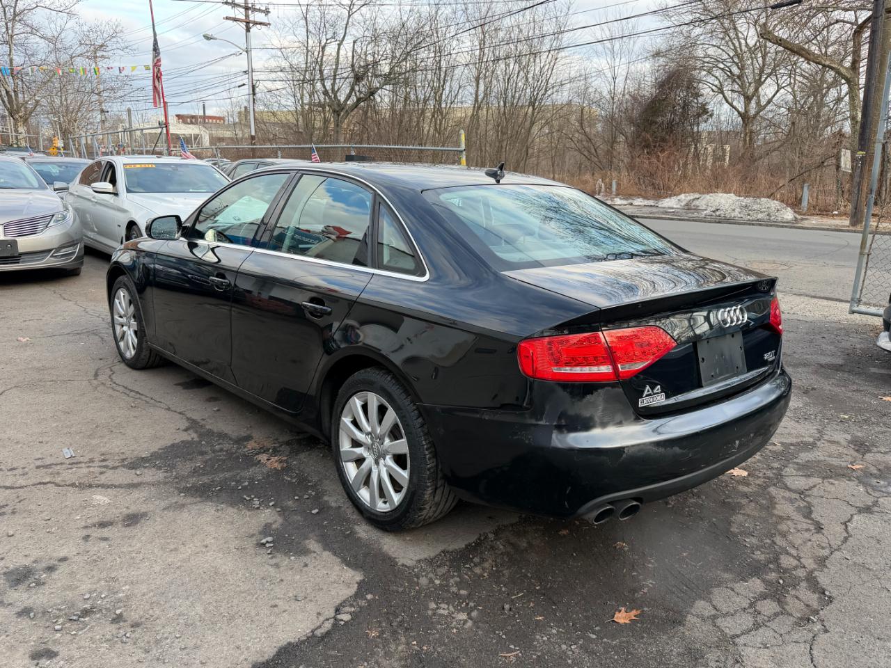 Audi A4 2.0T Premium quattro Sedan 2012